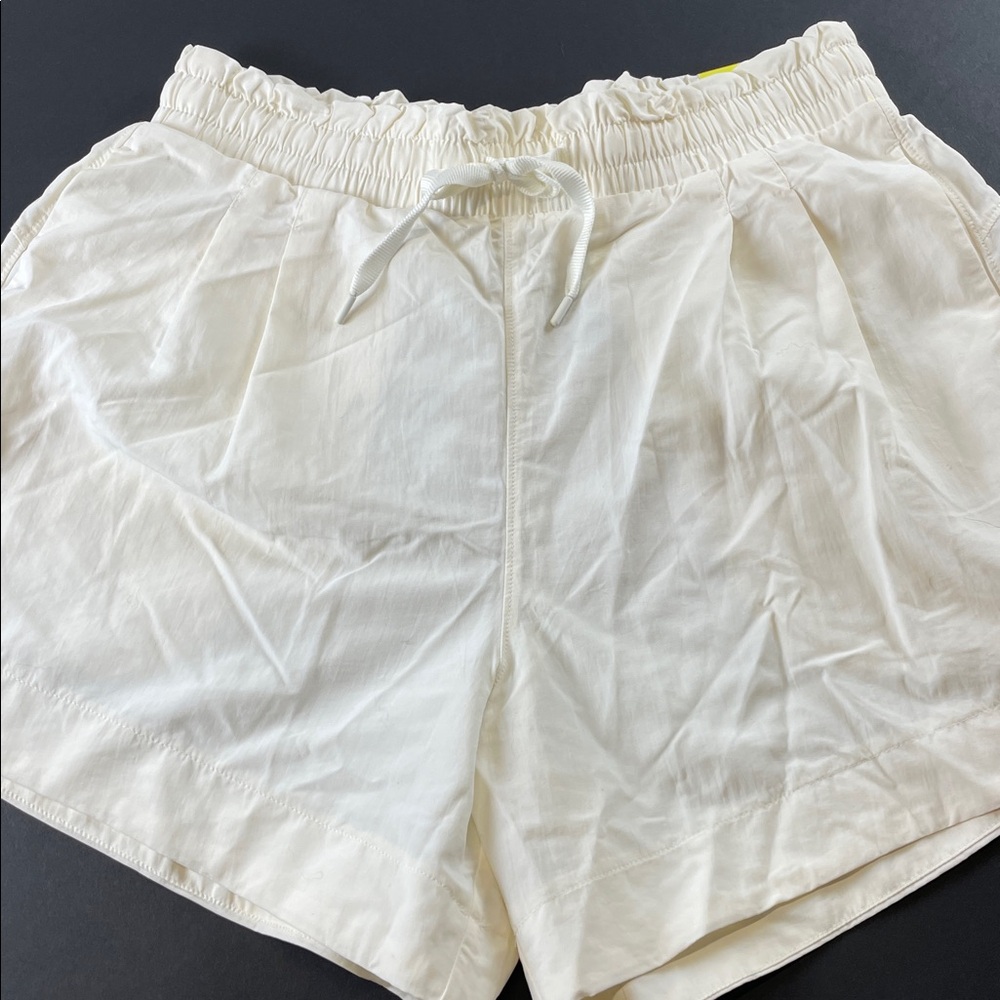 All in Motion Cream High Rise Shorts Womens Small Drawstring Athletic